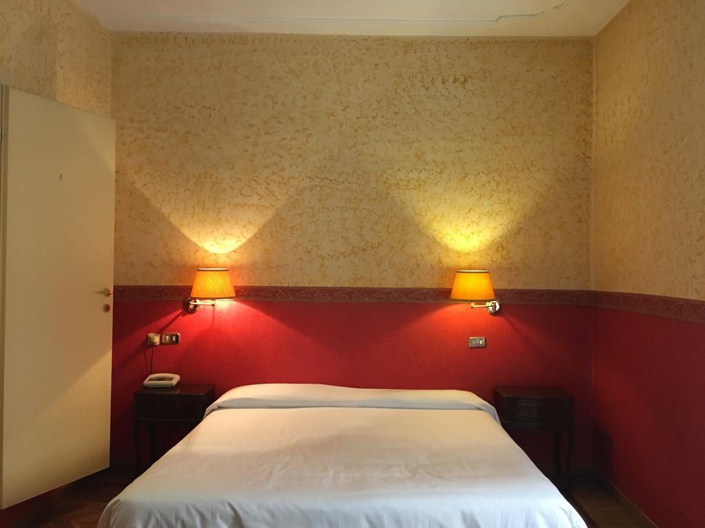 Hotel Trinita Dei Monti Roma Esterno foto