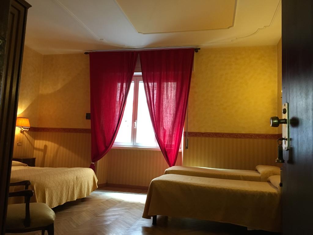 Hotel Trinita Dei Monti Roma Esterno foto