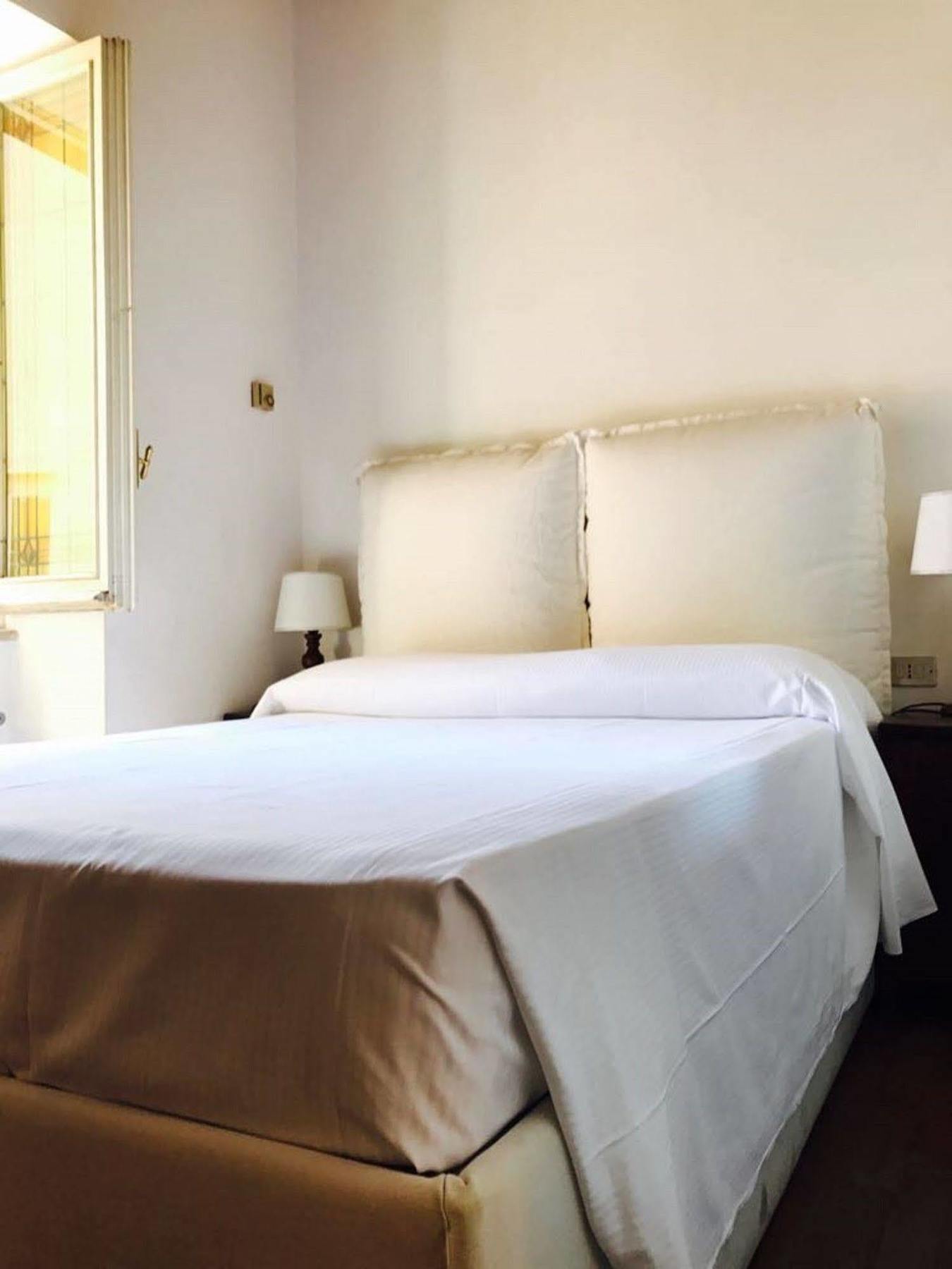 Hotel Trinita Dei Monti Roma Esterno foto